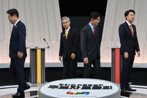 이재명 "尹 탄핵·파면 동의하나", 김문수 "계엄 반대, 탄핵 절차는 문제있어"