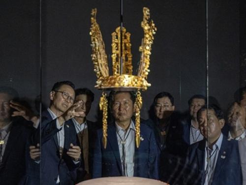 정청래 '금관'·조국 '된장찌개'...'SNS 정치' 좋아하다 역풍