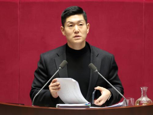 김재섭 "정원오, 女직원과 칸쿤 출장·성별도 바꿔"…정원오 "단순 실수, 무도한 네거티브"