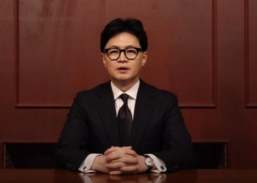 '정치 미숙' 한동훈…"尹과 동반퇴진?"