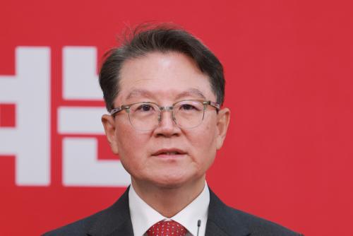 '尹 변호인 출신' 국힘 윤갑근 충북지사 예비후보 "난 '尹어게인' 맞아"