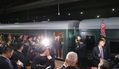 김정은 방중의 그림자, ‘총화 숙청’…화려한 외교 뒤 인권탄압 여전