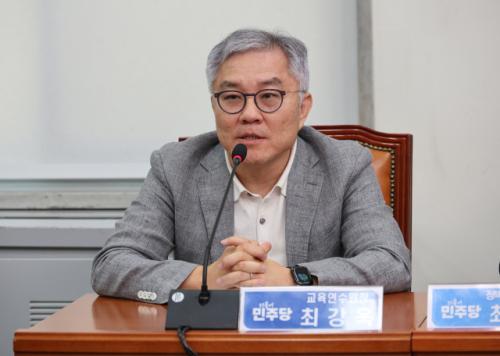 최강욱 "2찍들 싹모아 묻어버리면 민주주의 완전 성공·도약"... 또 막말