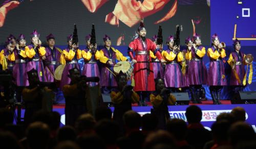 '美·中 온다' APEC D-30, 준비 착착…최태원 국감 증인 채택은 '찬물'