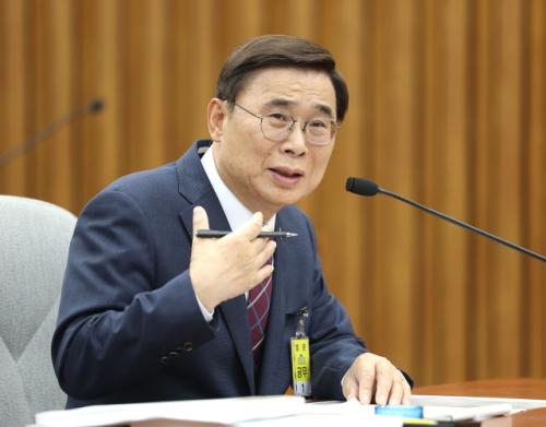 국회서 이종석 국정원장 후보자 인사청문…대북관 등 공방도