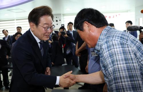 李대통령, 접경지 찾아 "대북 전단 살포시, 아주 엄벌"