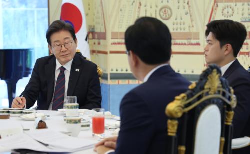 李대통령, 野 김민석 문제 제기에 "본인해명 지켜봐야"