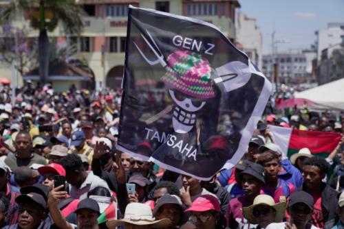 [전 세계 Z세대 들불 분노]3개 대륙 걸쳐, 청년 봉기 폭발