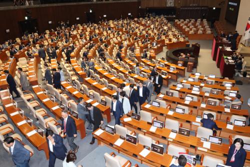 국힘, 상임위원장 선출 본회의 불참…與 강행 방침에 반발