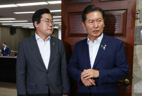 박찬대 "지금 충남 당진 달려간다" 20분 뒤 정청래 "충남 예산 간다"