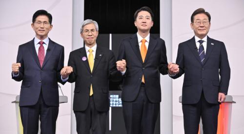 이재명 '기재부 개편' 속도조절…이준석 '여가부 폐지', 김문수 '공수처 폐지'