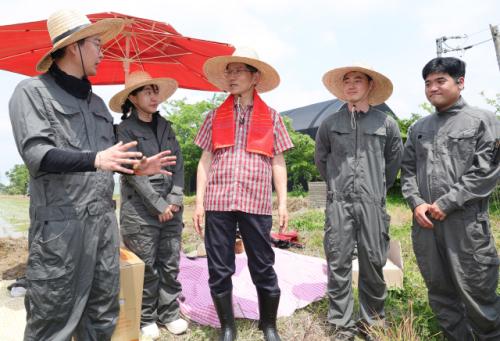 '스윙보터' 2030 무당층 움직이나…"선거 직전까지 변수 될수도"