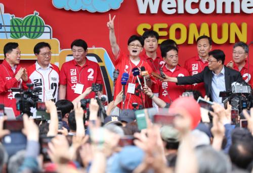 한동훈 "尹부부 감싸던 나경원·유상범·유영하 등 저를 비난, 이재명과 제대로 싸우는 것 본 적 없어"