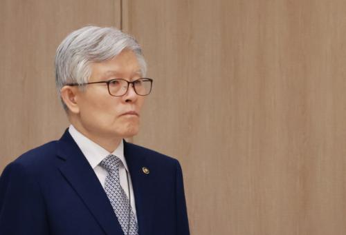 '막말 논란' 최동석 "요새 유명해지고 있어 대단히 죄송스럽다"