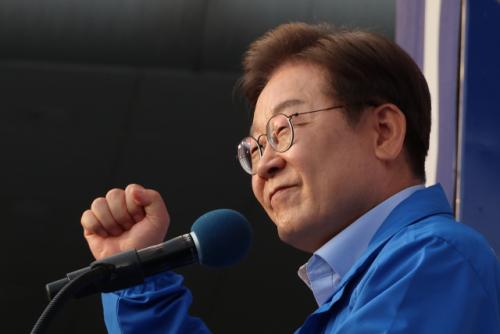 "이재명 당선되면 정치보복" 53%…"삼권분립 위협" 44%