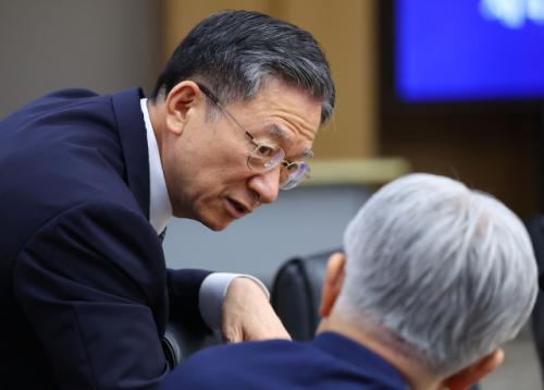 '술파티' 의혹제기로 민주당 대북송금 '공소취소' 공세, 李 재판 염두?