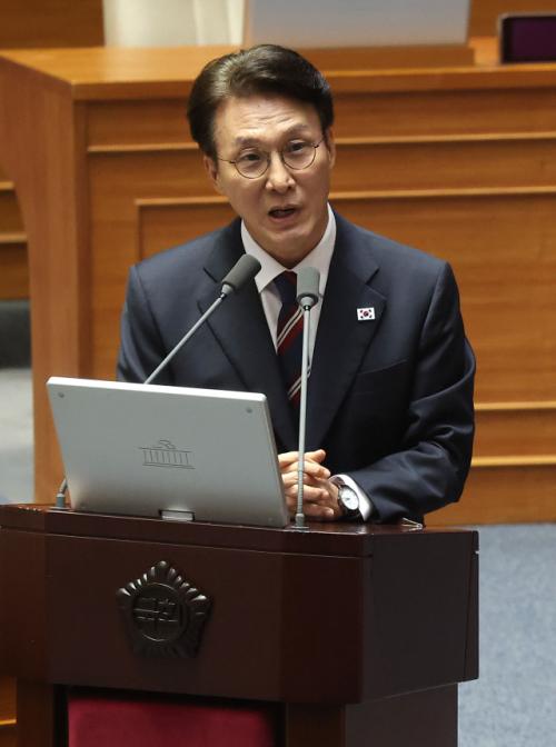 "개헌 시 李대통령엔 연임제 적용 안되나"…김민석 "그렇다"