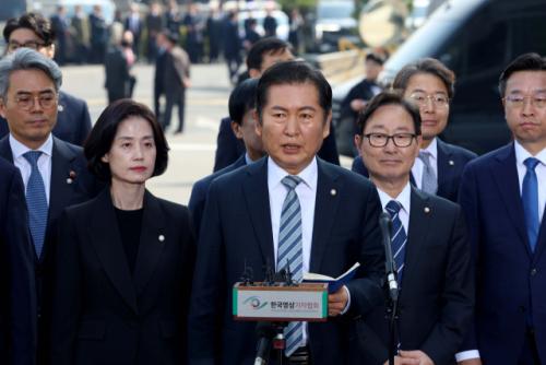 [속보] 정청래 법사위원장 "오늘 대법관증원법 처리"