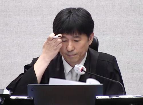 지귀연, 공수처 '내란 수사권 인정'...직권남용 걸면 모든 수사 가능해져