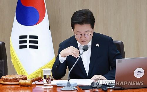 설마 했는데 역시나...李 '보은성 사면'에 野·시민단체 강력 반발