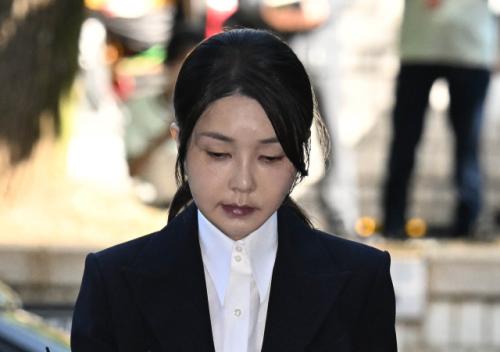 민주, 김건희 구속기소에 "지은 죄 소상히 밝히고 합당한 벌 달게 받아야"