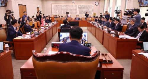 민주당, 李 임기 첫날 '대법관 증원법' 법사위 소위 통과