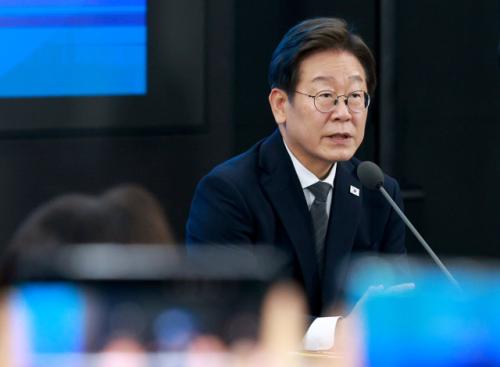 李대통령 "사시 부활, 개인적 공감…로스쿨, 음서제될까 걱정"