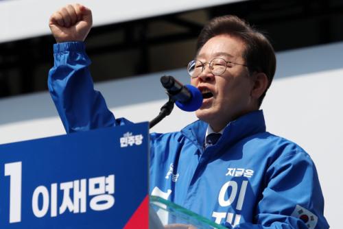 '이대남' 24%만 이재명 지지…60대 '86세대'서도 李 지지 올라