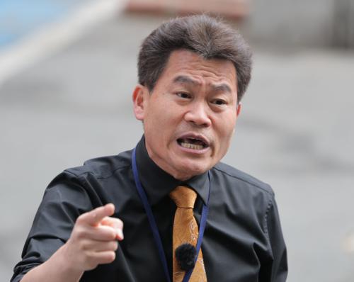 [속보] '끝장토론' 예정대로…전한길측, 이영돈PD·김미영 VON 대표·박주현 변호사