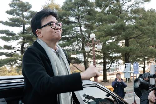 "당내 정적 제거 목적"…한동훈 제명에 친한계 격렬 반발