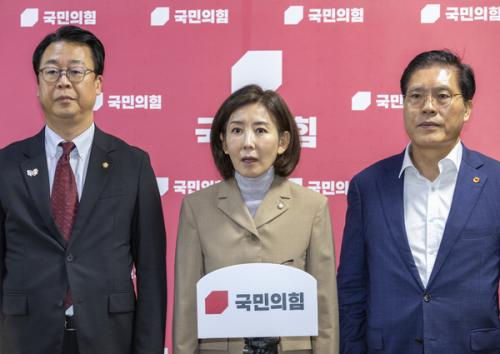 與, ‘나경원 간사선임’ 부결…정청래 “법사위 나가라”