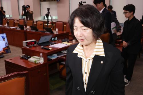 추미애 "나경원, 부적절한 인사…내란 공범 옹호"