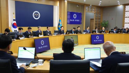 '국민주권론' 강조한 李 대통령…개헌·내란척결 앞서워 지방선거 정조준?