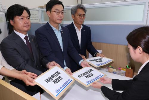 이 대통령 외치 급한 불 껐지만 내치 현안 만만치 않아