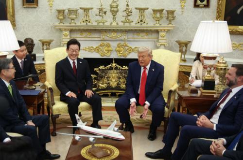 [주은식의 페리스코프] 한미 정상회담 성과: 아첨과 칭송전략, 그리고 캠프 험프리 할애 요구