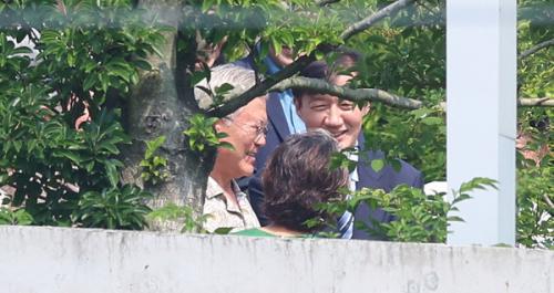 박지원 “조국, 성급하면 실패한다”…조국 행보에 여권도 우려