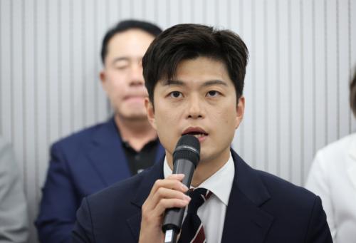 김용태, 의총 앞두고 호소문…"탄핵의 강 넘어서자"