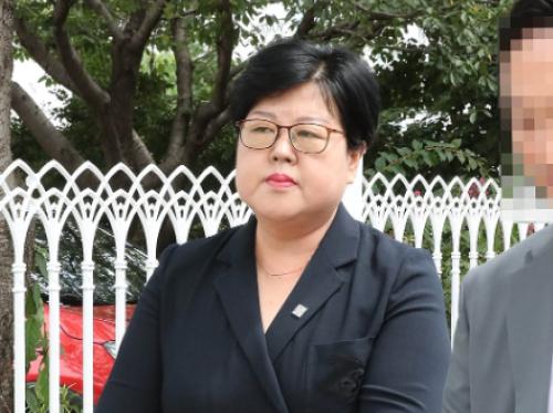 [속보] "李, 김현지와 자식 나눈 사이냐"…'이태원 막말' 김미나에 與 "즉각 사퇴하라"