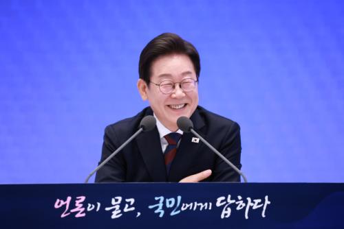 李 대통령 "검찰개혁 반대 여론 별로 없어…자업자득"