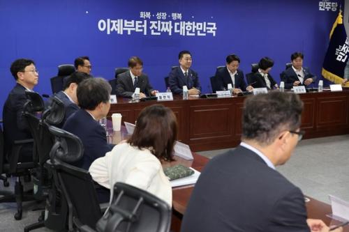 ‘특활비는 적폐’라더니...與, 정권 잡자마자 슬그머니 되살린다