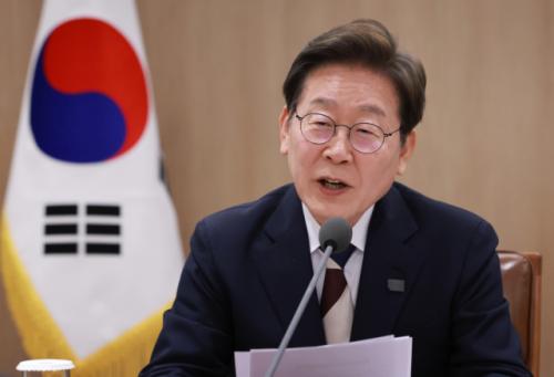 헌법재판관 후보 3명 압축…李대통령 변호인 포함에 시끌