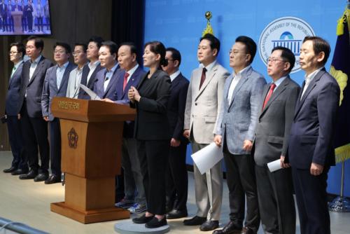 로드맵 나온 '해수부' 부산 이전에… 국힘 "해수부 이전은 배신행위"