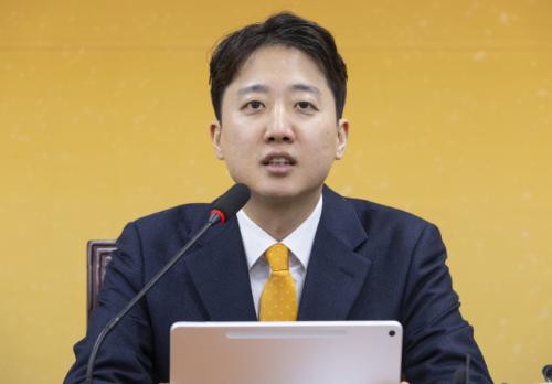 이준석 "李정부, 25조원 현금 뿌리기?…유류세 전액 면제하자"