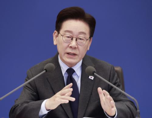 李대통령 "전기요금 웬만하면 변경 안 해…절약 협조해달라"