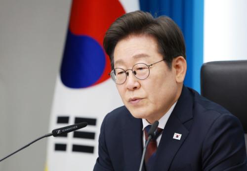 中 전승절 초청받은 李대통령…참석은 '得보다 失' 많다