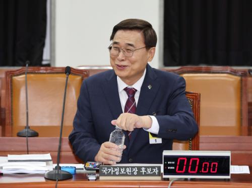 이종석 국정원장 후보자 인사청문보고서 채택…이르면 오늘 임명