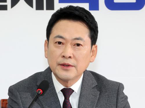 다주택 논란 장동혁, 결국 4채 털었다…"시골집 노모께 증여"