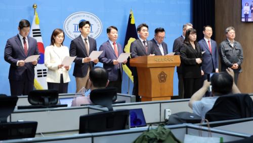 선관위 사태에도…총구 안으로 돌리는 국힘