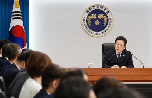 李대통령 "불법 공매도 최고수준 과징금 부과…시장교란세력 엄벌"