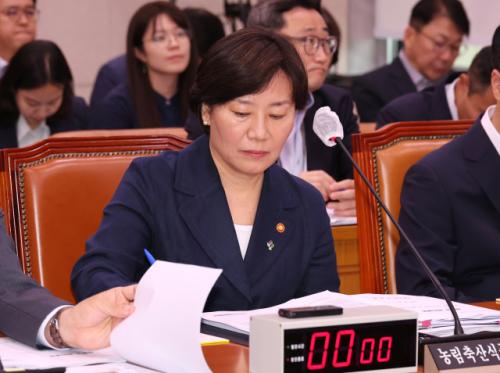 尹 정부 거부한 '한우법' 여야 합의로 상임위 통과…양곡법, 농안법 운명은?